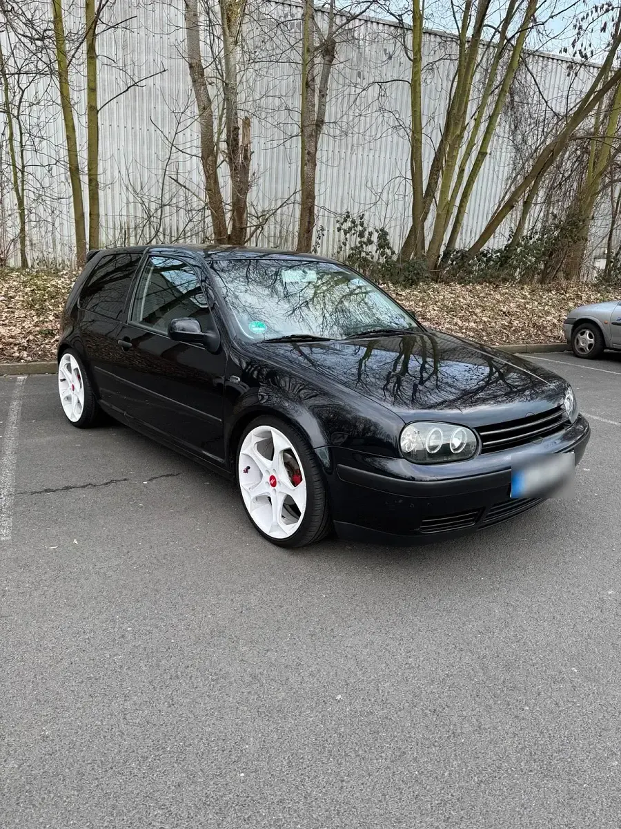 Usata VW Golf VI 75 CV (55 kW) 2010 Nero Utilitaria