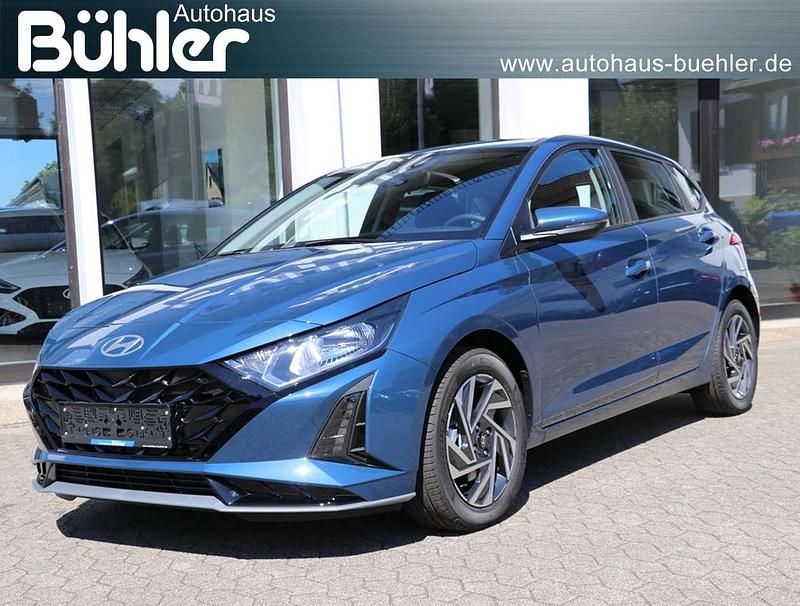 Vibrant blue mineraleffekt Neu 2025 Hyundai i20 Select Kleinwagen | 17.990 € (Superpreis) - Bild 1/3