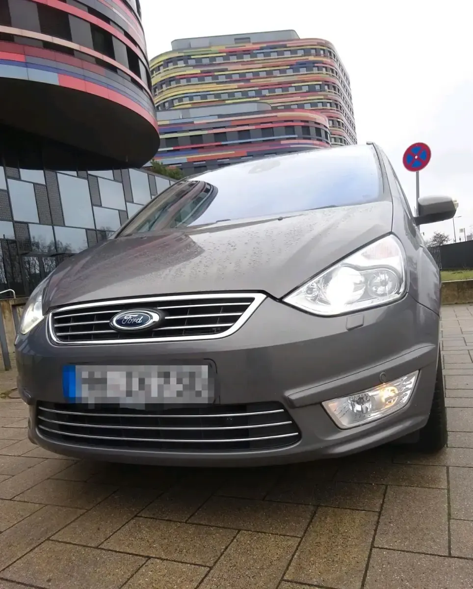 Gebraucht Ford Galaxy Titanium 163 PS (119 kW) 2013 Braun Van / Kleinbus