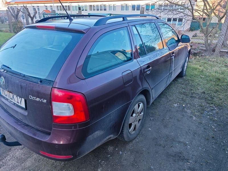 Gebraucht Skoda Octavia Impuls Edition 105 PS (77 kW) 2011 Rot Kombi