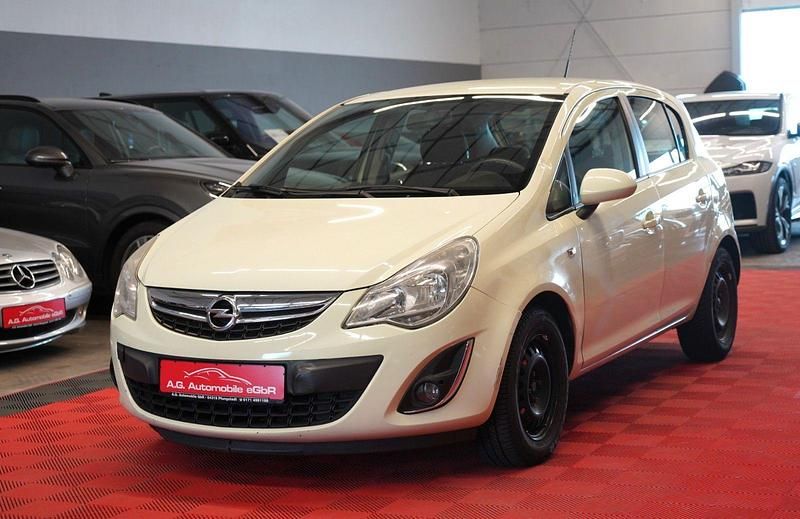 Weiß Gebraucht 2013 Opel Corsa Active Limousine | 2.750 € (Guter Preis) - Bild 1/4