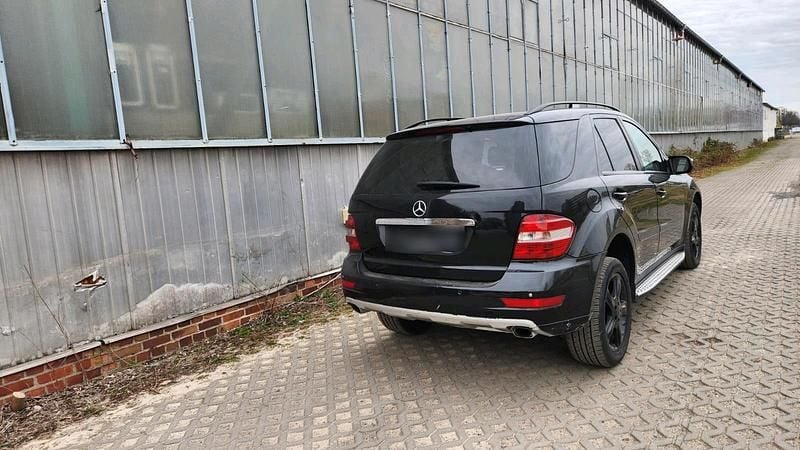 Gebraucht Mercedes ML350 2009 Schwarz SUV