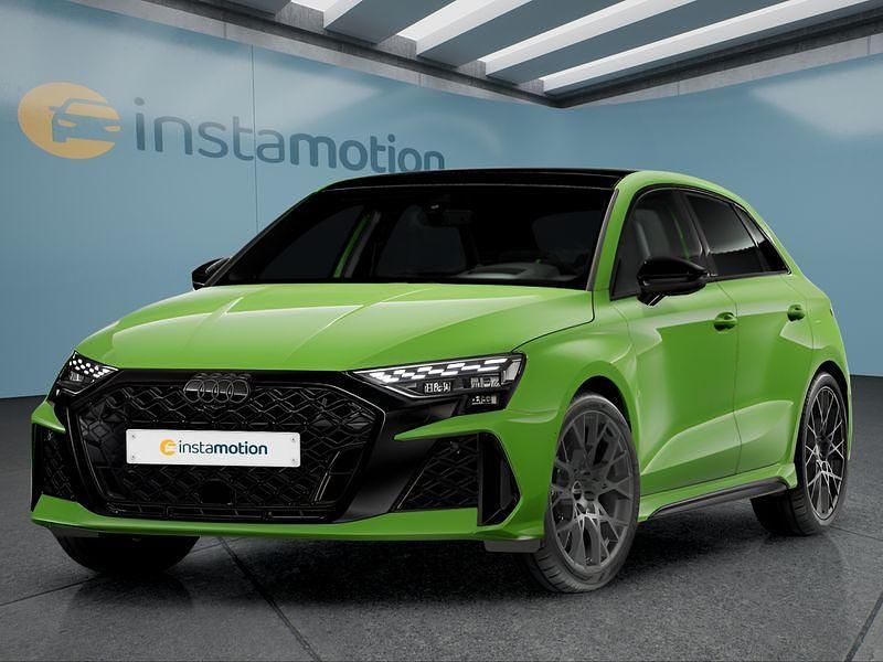 Grün Gebraucht 2024 Audi RS3 Limousine | 58.770 € (Superpreis) - Bild 1/4