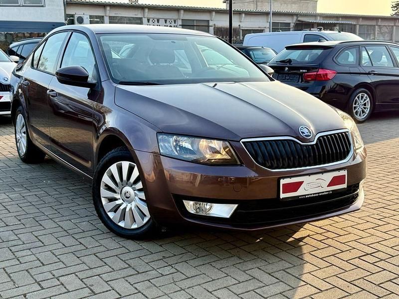 Usata Skoda Octavia Ambition 105 CV (77 kW) 2015 Marrone Utilitaria