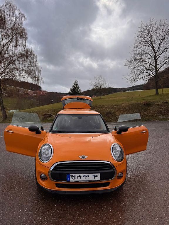 Second-hand Mini One D 95 CP (69 kW) 2015 Portocaliu Hatchback