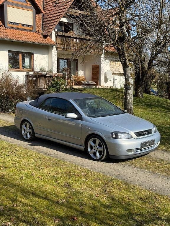 Gebraucht Opel Astra Cabriolet 125 PS (91 kW) 2001 Silber Cabrio