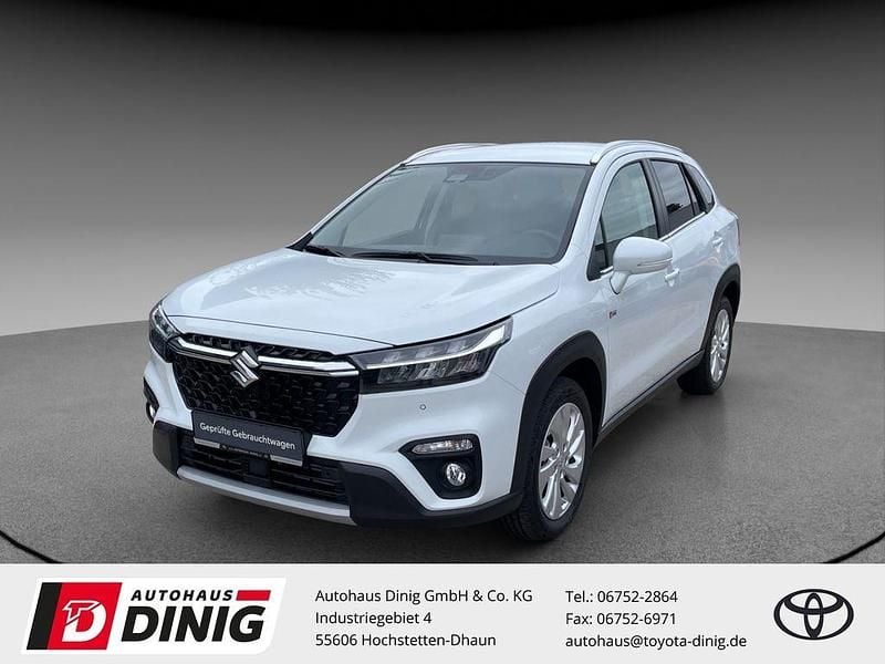 Weiss Gebraucht 2024 Suzuki SX4 S-Cross Comfort SUV | 24.895 € (Fairer Preis) - Bild 1/3