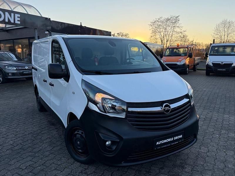Gebraucht Opel Vivaro 120 PS (88 kW) 2019 Weiß Van / Kleinbus