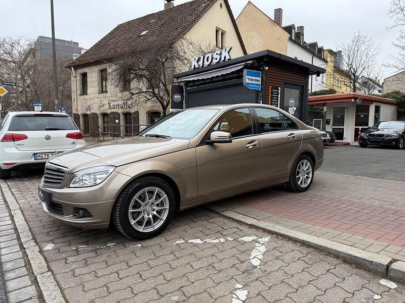 Gebraucht Mercedes C180 156 PS (114 kW) 2008 Beige Limousine