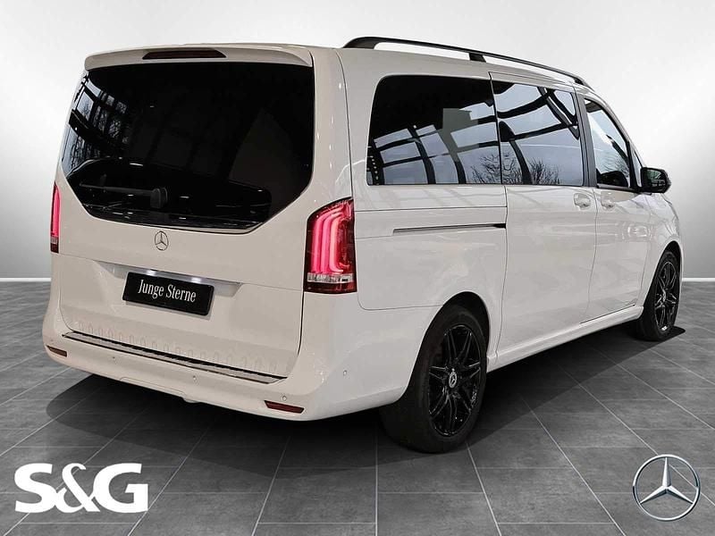 Gebraucht Mercedes V300 AMG 237 PS (174 kW) 2023 Bergkristallweiß metallic Van / Kleinbus