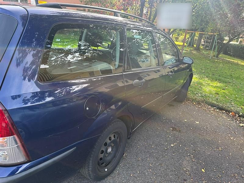 Gebraucht Ford Focus 101 PS (74 kW) 2002 Blau Kombi