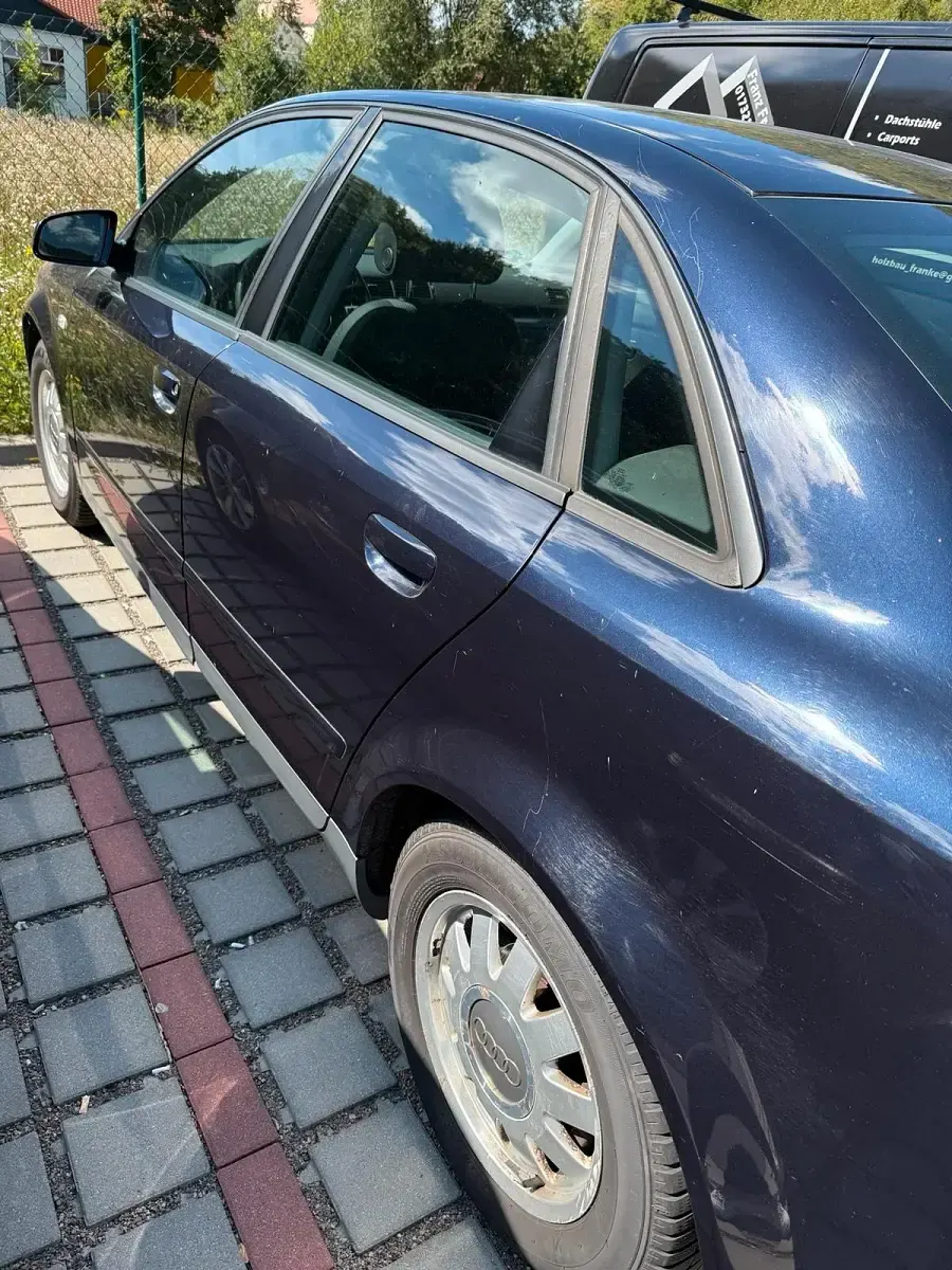 Gebraucht Audi A4 131 PS (96 kW) 2001 Blau Limousine
