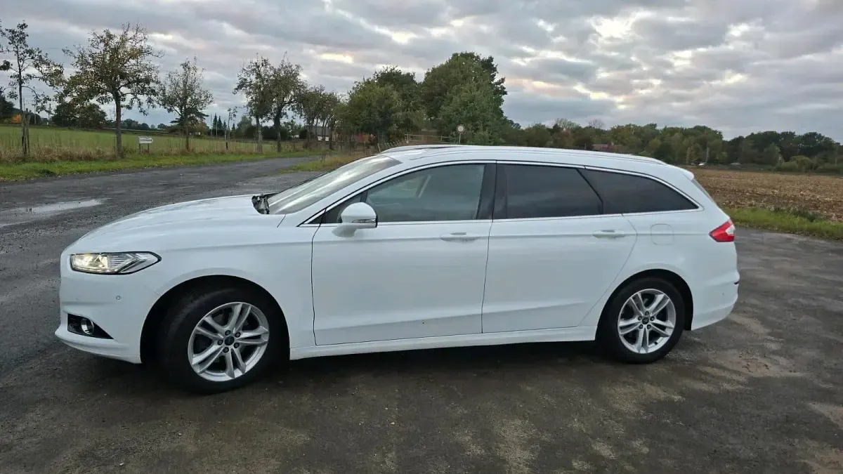 Gebraucht Ford Mondeo 150 PS (110 kW) 2026 Weiß Limousine