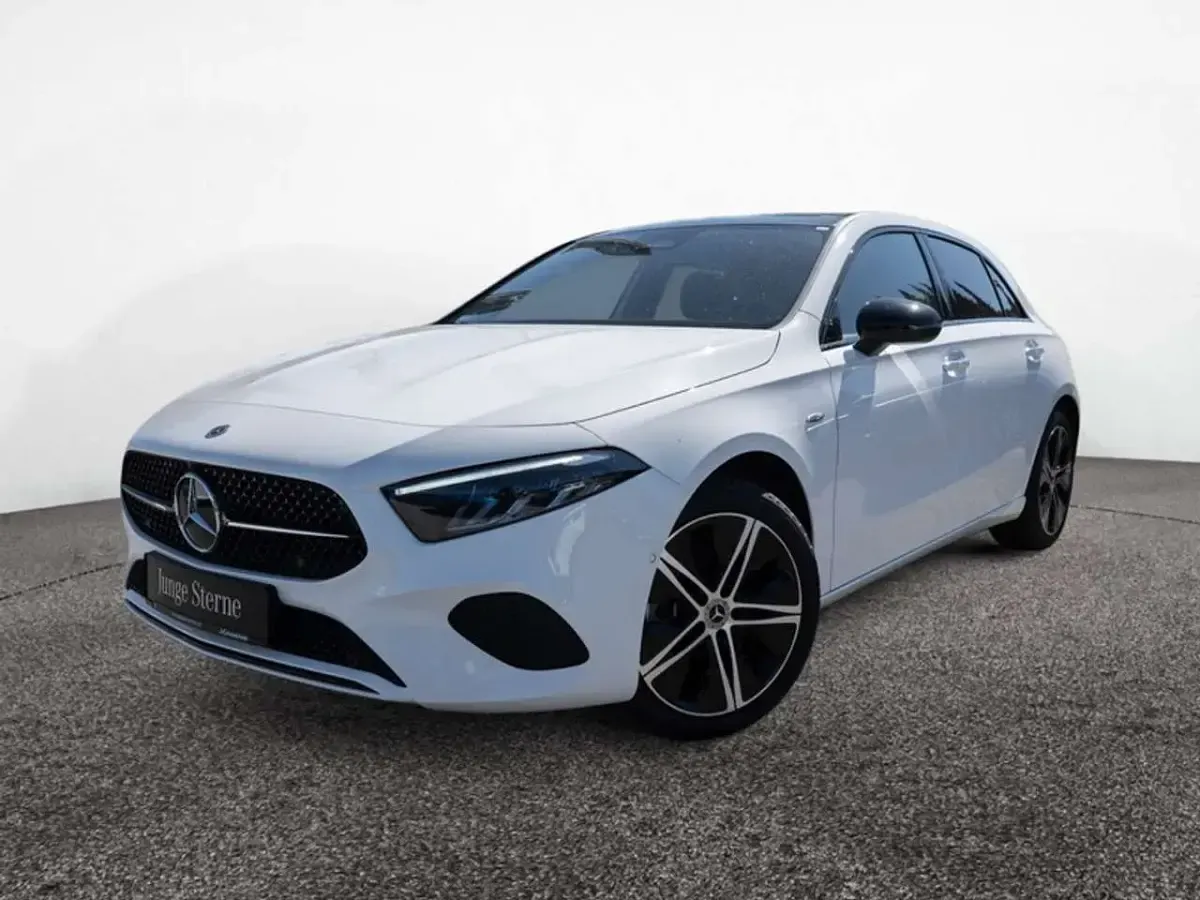 Gebraucht Mercedes A250 Progressive 218 PS (160 kW) 2025 Weiss unilack polarweiß Limousine