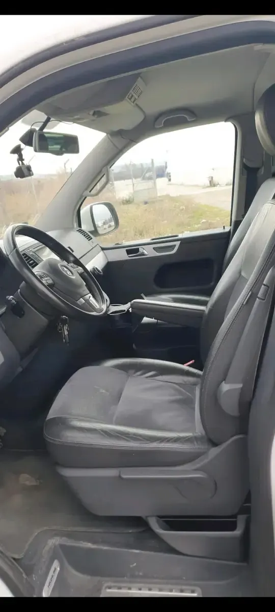 Gebraucht VW Multivan 179 PS (131 kW) 2012 Weiß Van / Kleinbus