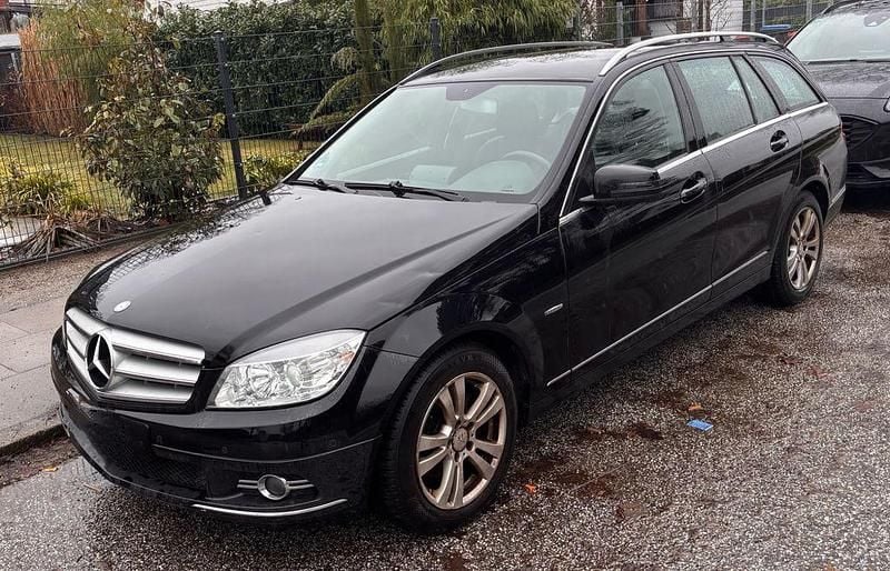 Gebraucht Mercedes C180 156 PS (114 kW) 2009 Schwarz Kombi