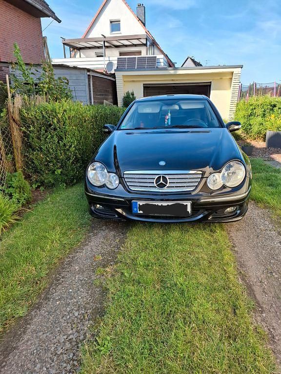 Schwarz Gebraucht 2007 Mercedes CLC200 Kleinwagen | 6.300 € - Bild 1/4