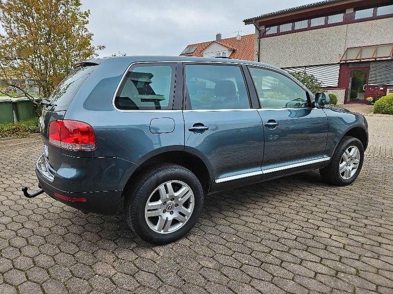 Gebraucht VW Touareg 241 PS (177 kW) 2006 Offroad grey metallic SUV