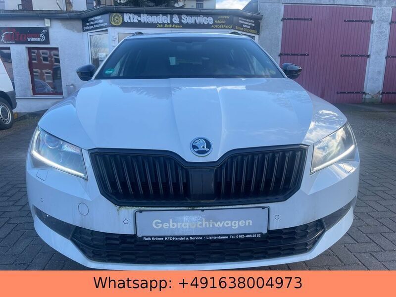 Weiß Gebraucht 2019 Skoda Superb SportLine Kombi | 16.990 € - Bild 1/4