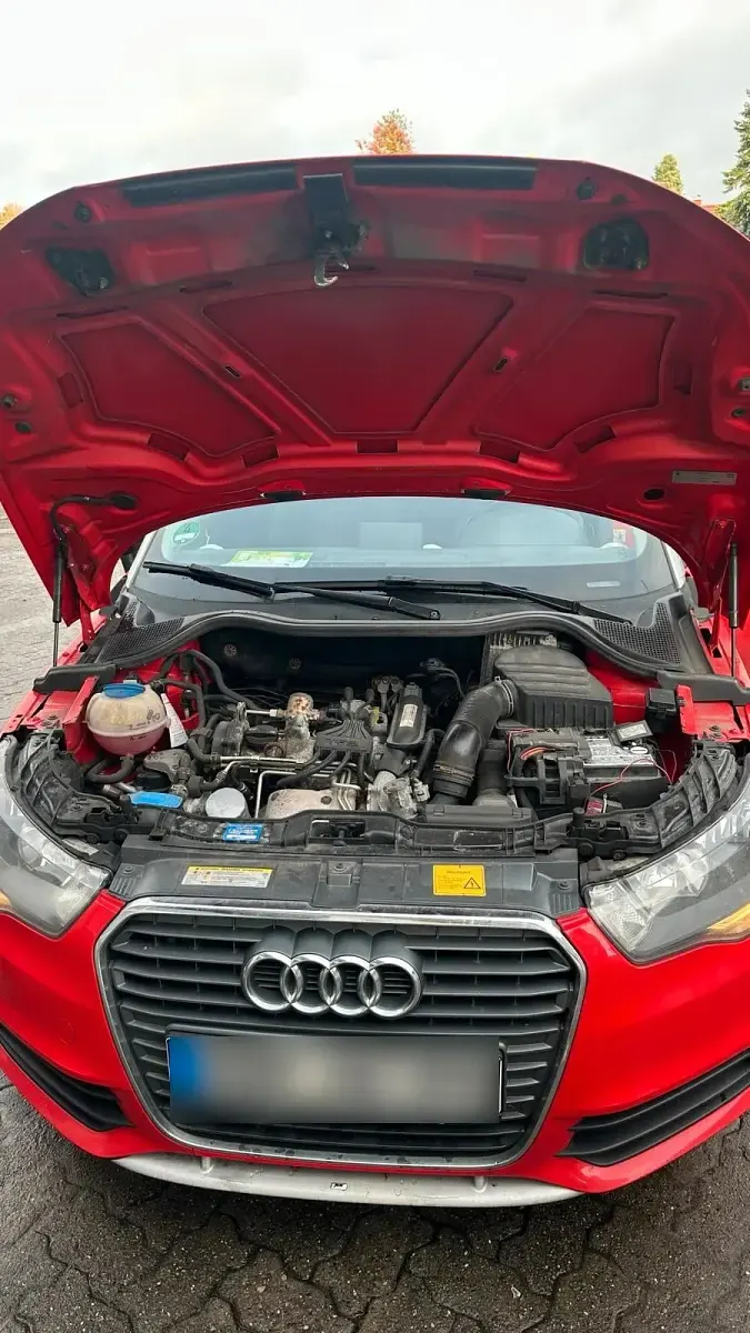 Gebraucht Audi A1 Design 85 PS (62 kW) 2012 Rot Kleinwagen