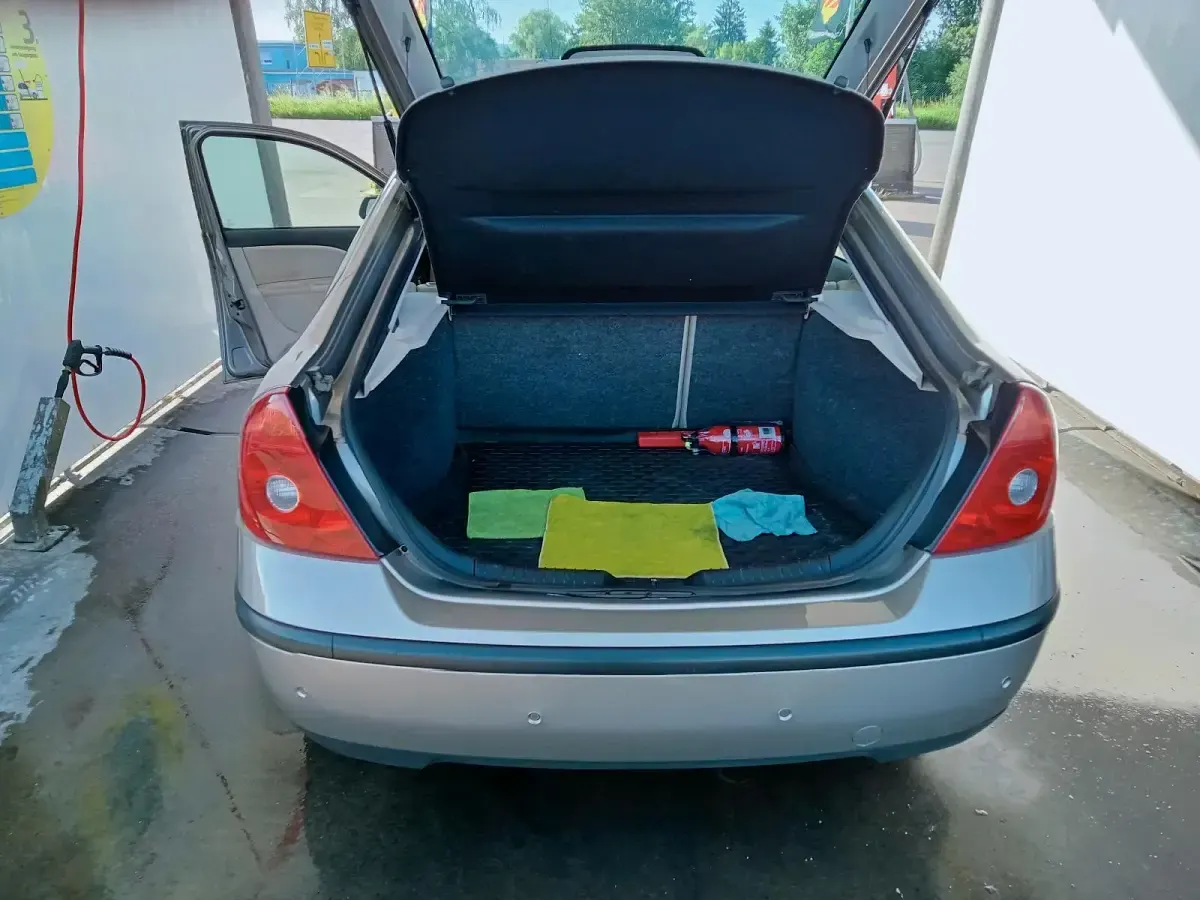 Gebraucht Ford Mondeo 131 PS (96 kW) 2002 Gold Limousine