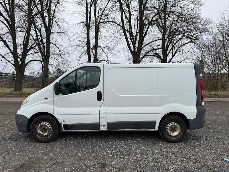 Gebraucht Opel Vivaro 114 PS (83 kW) 2009 Weiß Van / Kleinbus