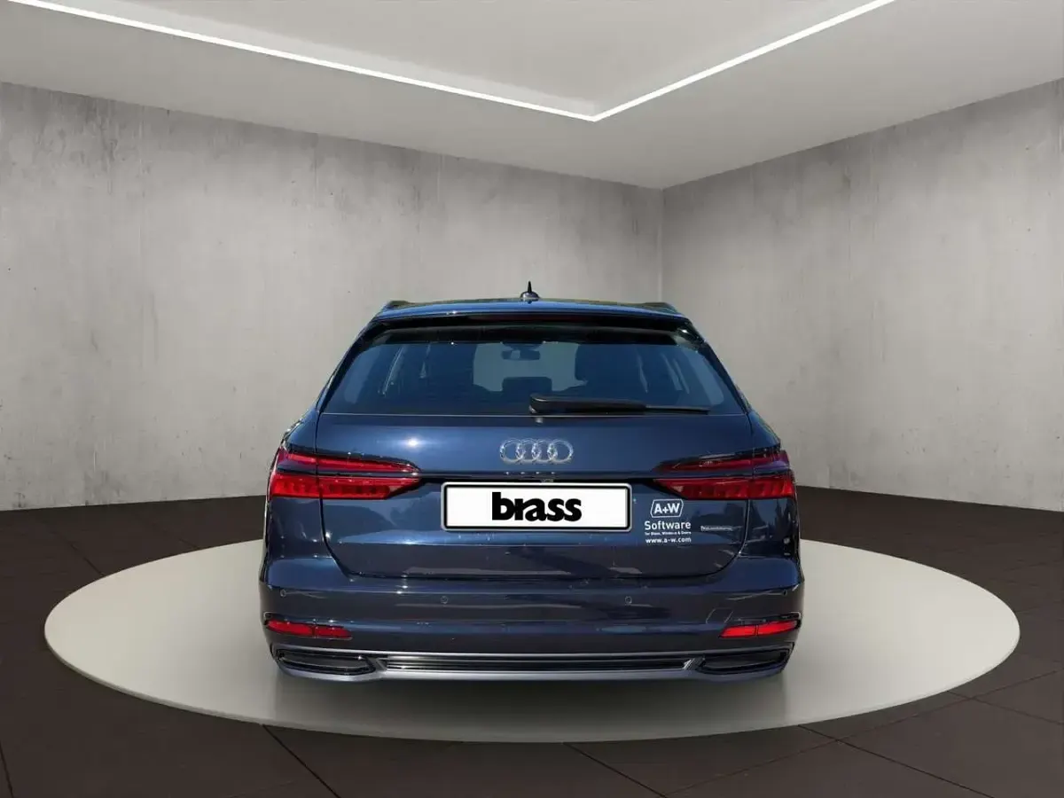 Gebraucht Audi A6 Ambiente 245 PS (180 kW) 2023 Firmamentblau metallic Kombi