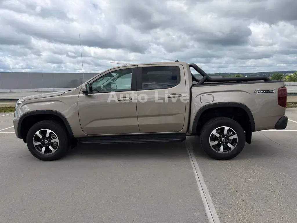Gebraucht VW Amarok Life 205 PS (150 kW) 2024 Beige Pickup
