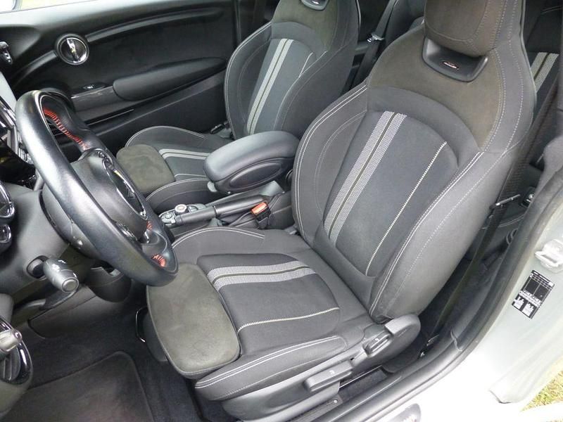 Gebraucht Mini Cooper 136 PS (100 kW) 2018 Grau Kleinwagen