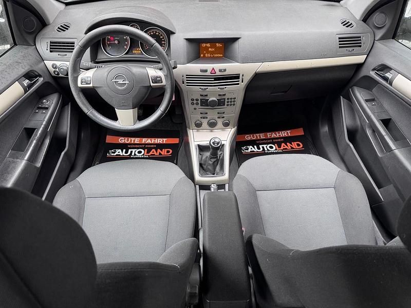 Gebraucht Opel Astra 105 PS (77 kW) 2007 Silber Kombi