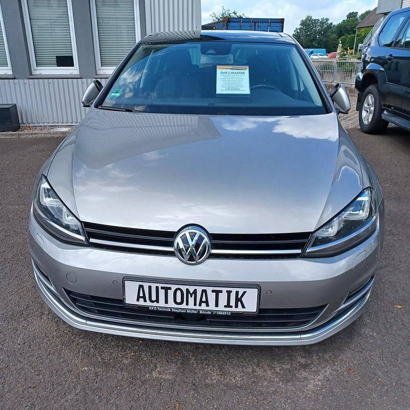 Silber Gebraucht 2016 VW Golf VII Allstar Limousine | 17.699 € (Etwas zu teuer) - Bild 1/4