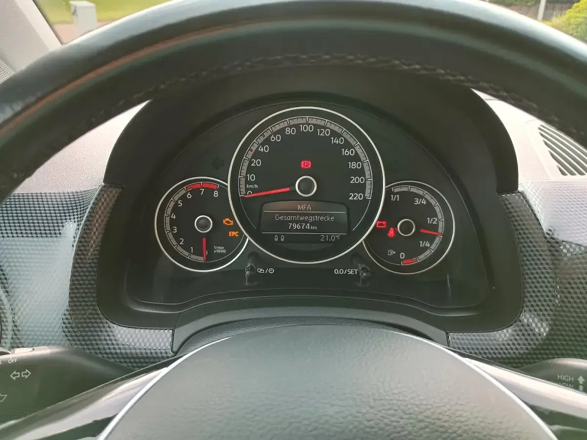 Gebraucht VW up! Move 90 PS (66 kW) 2017 Rot Kleinwagen