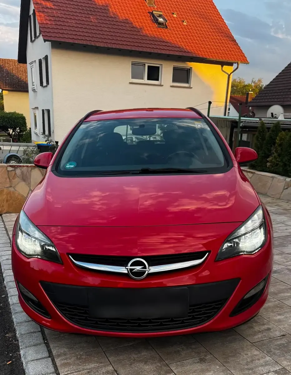 Gebraucht Opel Astra 120 PS (88 kW) 2014 Rot Kombi