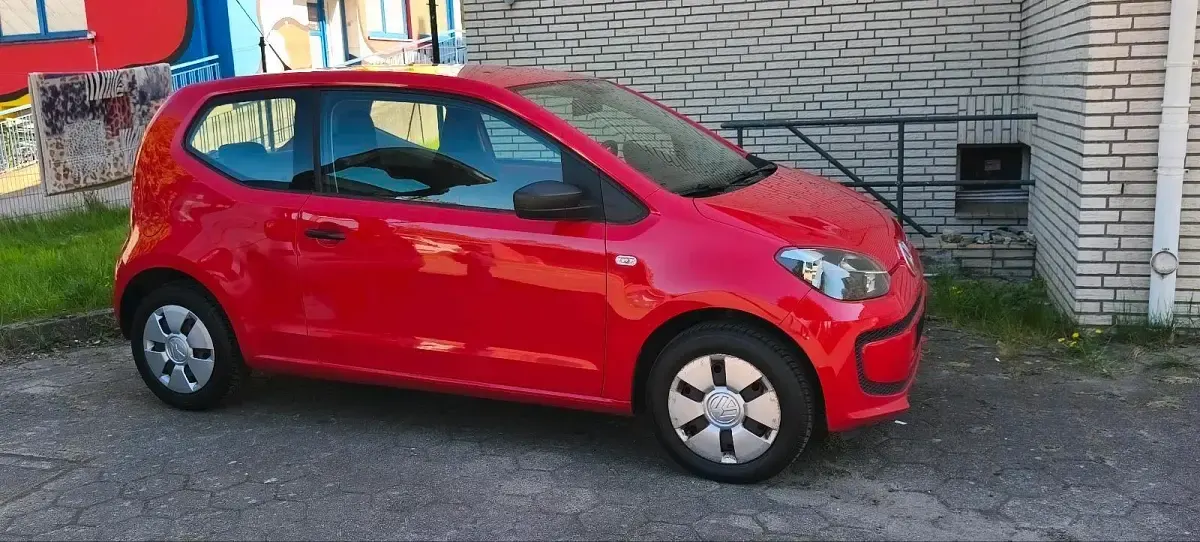 Second-hand VW up! 75 CP (55 kW) 2012 Roșu Hatchback