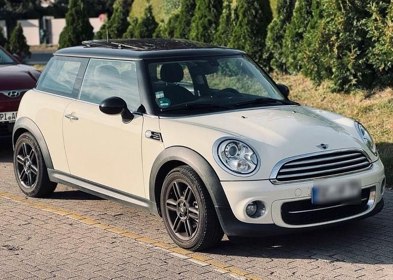 Weiß Gebraucht 2012 Mini Cooper D Kleinwagen | 9.000 € - Bild 1/4