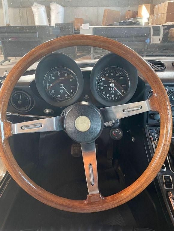 Gebraucht Alfa Romeo Spider 126 PS (92 kW) 1977 Weiß Cabrio