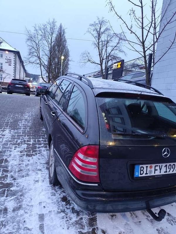 Gebraucht Mercedes C180 Elegance 143 PS (105 kW) 2003 Schwarz Kombi