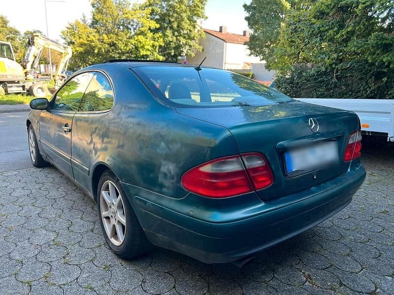 Gebraucht Mercedes CLK200 136 PS (100 kW) 1997 Grün Coupé