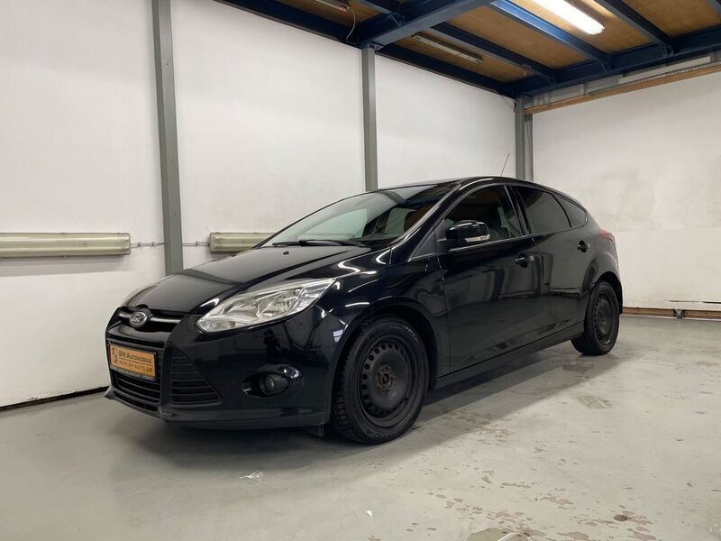 Schwarz Gebraucht 2014 Ford Focus Trend Limousine | 4.700 € (Fairer Preis) - Bild 1/4