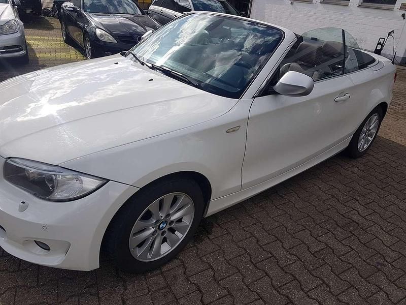 Gebraucht BMW 120 Cabriolet Exclusive 177 PS (130 kW) 2012 Weiß Cabrio