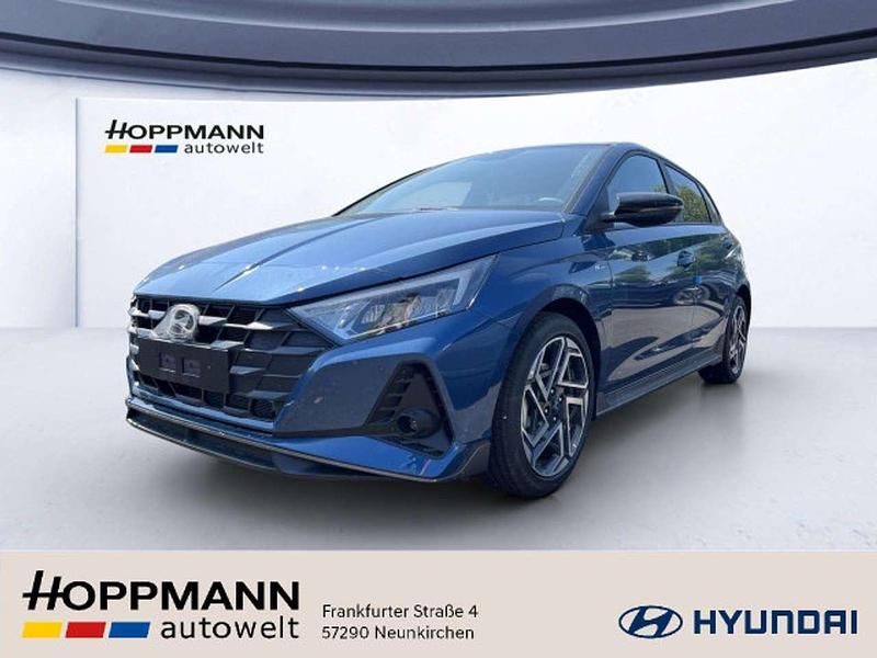 Vibrant blue Neu 2025 Hyundai i20 Limousine | 25.990 € (Teuer) - Bild 1/4