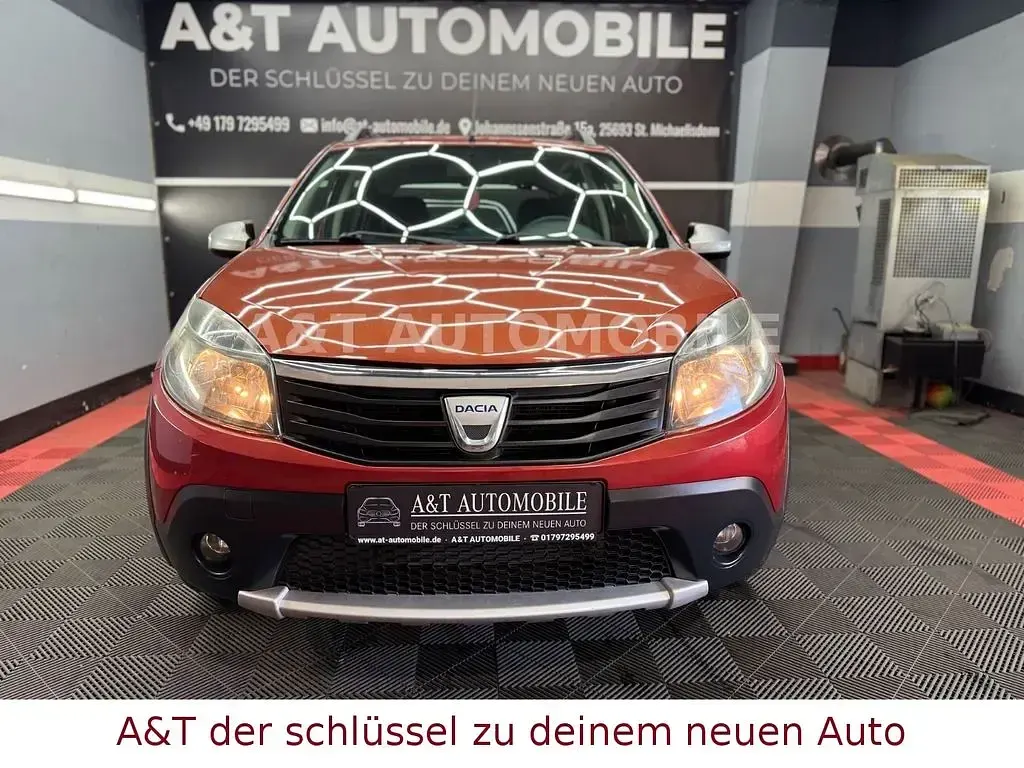 Gebraucht Dacia Sandero Stepway 84 PS (61 kW) 2011 Rot SUV