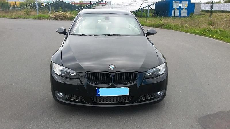 Gebraucht BMW 335 Cabriolet 306 PS (225 kW) 2007 Schwarz Cabrio