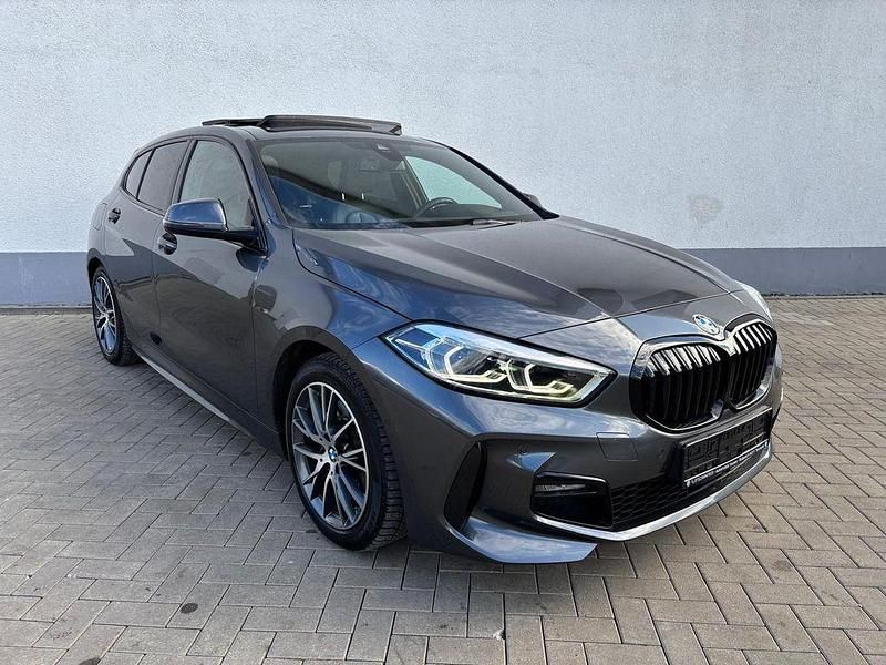 Grau Gebraucht 2020 BMW 120 M Sport Kleinwagen | 23.800 € (Fairer Preis) - Bild 1/4
