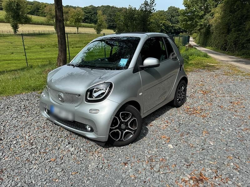 Silber Gebraucht 2016 Smart ForTwo Cabrio Prime Cabrio | 12.500 € (Guter Preis) - Bild 1/4