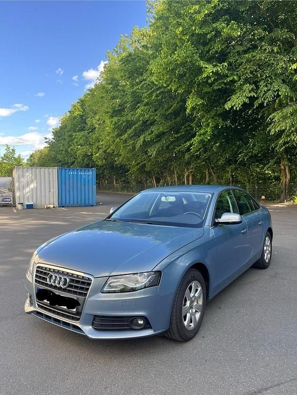 Gebraucht Audi A4 120 PS (88 kW) 2010 Andere farben Limousine