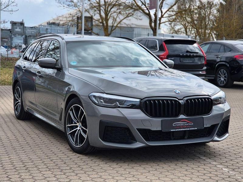 Gebraucht BMW 540 M Sport 340 PS (250 kW) 2021 Berninagrau bernsteineffekt Kombi