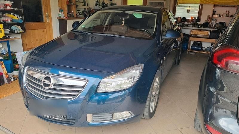 Blau Gebraucht 2011 Opel Insignia Limousine | 3.500 € (Guter Preis) - Bild 1/4