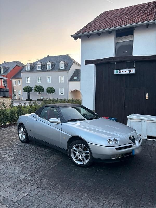 Gebraucht Alfa Romeo Spider 150 PS (110 kW) 1997 Silber Cabrio