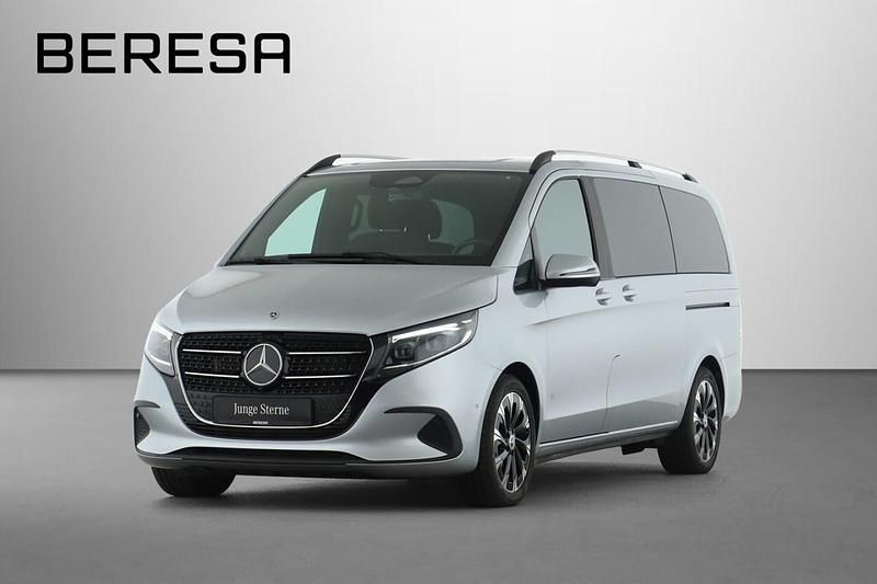 Silber Gebraucht 2024 Mercedes V250 Style Van / Kleinbus | 69.970 € - Bild 1/4